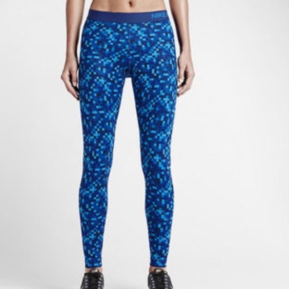 Nike Pro Hyper Warm Glitch Leggings. New W/O Tags
